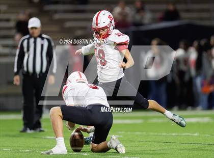 Thumbnail 3 in Bellaire @ Cypress Falls (UIL Football 6A D1 Region III Bi-District) photogallery.