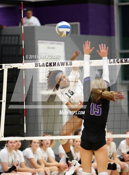 Thumbnail 2 in Bloomfield Hills vs Troy (MHSAA District Semifinal) photogallery.