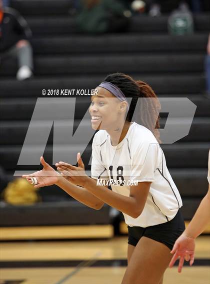 Thumbnail 3 in Bloomfield Hills vs Troy (MHSAA District Semifinal) photogallery.