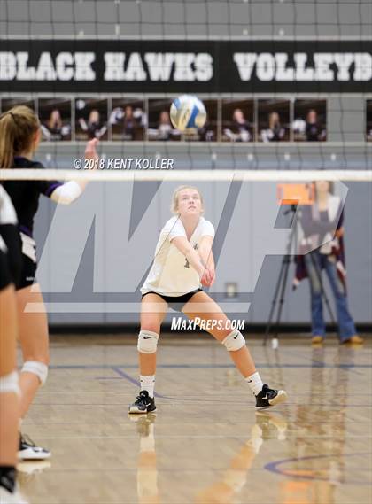 Thumbnail 3 in Bloomfield Hills vs Troy (MHSAA District Semifinal) photogallery.