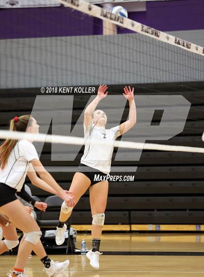 Thumbnail 3 in Bloomfield Hills vs Troy (MHSAA District Semifinal) photogallery.