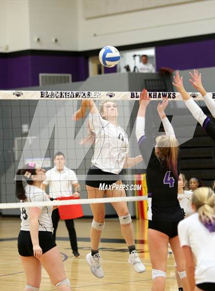 Thumbnail 2 in Bloomfield Hills vs Troy (MHSAA District Semifinal) photogallery.