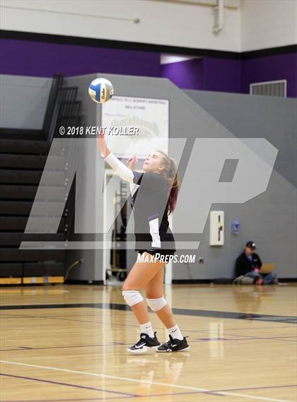 Thumbnail 3 in Bloomfield Hills vs Troy (MHSAA District Semifinal) photogallery.