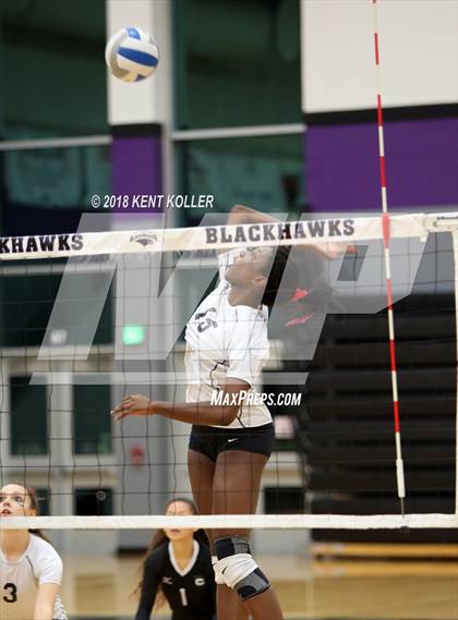 Thumbnail 1 in Bloomfield Hills vs Troy (MHSAA District Semifinal) photogallery.