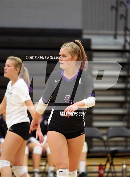 Thumbnail 3 in Bloomfield Hills vs Troy (MHSAA District Semifinal) photogallery.