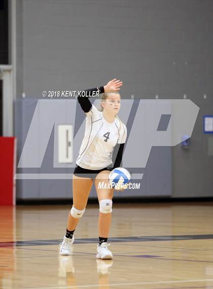 Thumbnail 1 in Bloomfield Hills vs Troy (MHSAA District Semifinal) photogallery.