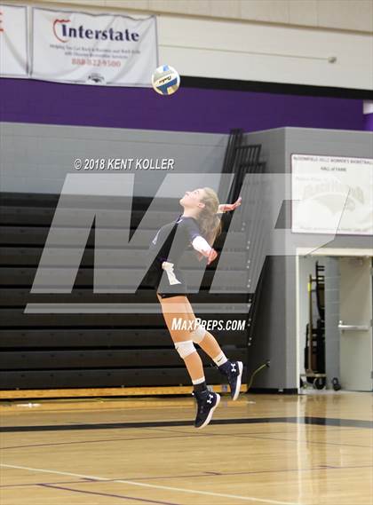 Thumbnail 2 in Bloomfield Hills vs Troy (MHSAA District Semifinal) photogallery.