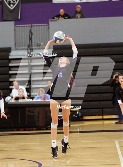 Thumbnail 1 in Bloomfield Hills vs Troy (MHSAA District Semifinal) photogallery.