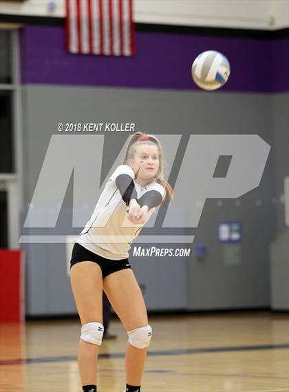 Thumbnail 3 in Bloomfield Hills vs Troy (MHSAA District Semifinal) photogallery.