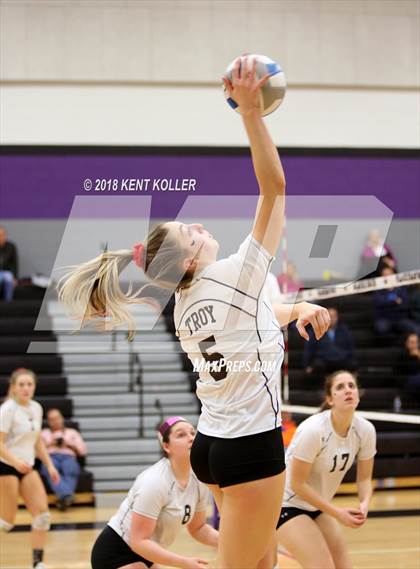 Thumbnail 2 in Bloomfield Hills vs Troy (MHSAA District Semifinal) photogallery.