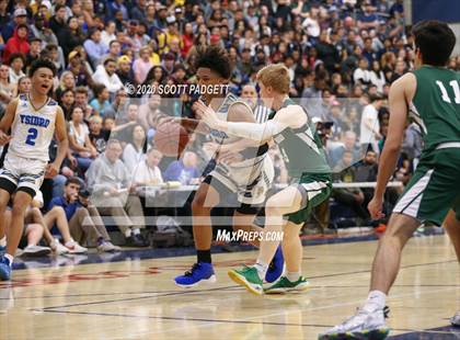Thumbnail 3 in Coronado vs. San Ysidro (CIF SDS D3 Championship) photogallery.