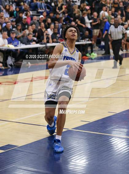 Thumbnail 2 in Coronado vs. San Ysidro (CIF SDS D3 Championship) photogallery.