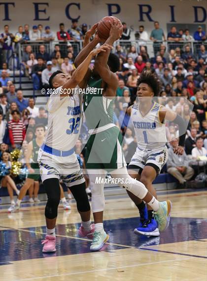 Thumbnail 1 in Coronado vs. San Ysidro (CIF SDS D3 Championship) photogallery.