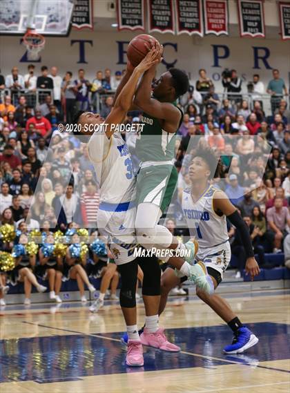 Thumbnail 2 in Coronado vs. San Ysidro (CIF SDS D3 Championship) photogallery.