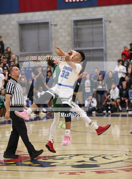 Thumbnail 2 in Coronado vs. San Ysidro (CIF SDS D3 Championship) photogallery.