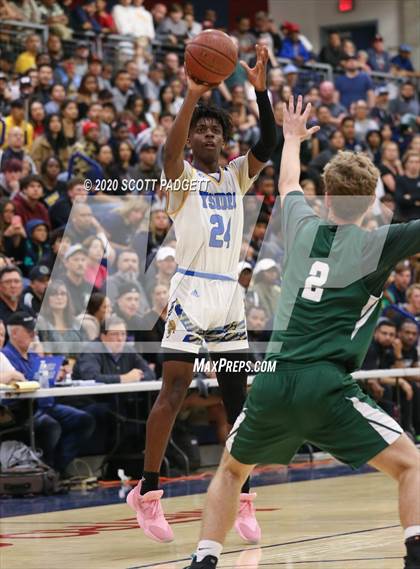 Thumbnail 2 in Coronado vs. San Ysidro (CIF SDS D3 Championship) photogallery.