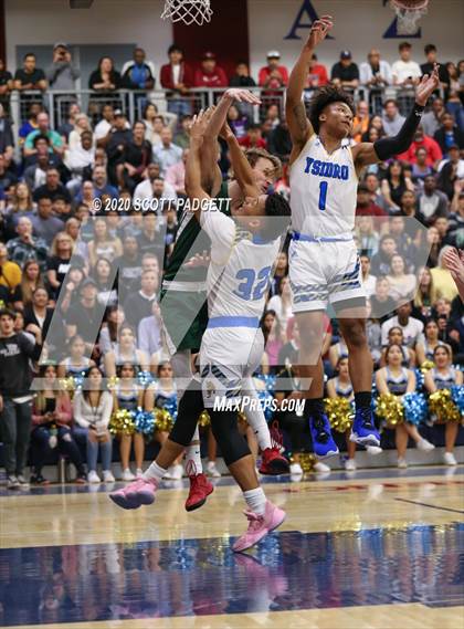 Thumbnail 3 in Coronado vs. San Ysidro (CIF SDS D3 Championship) photogallery.