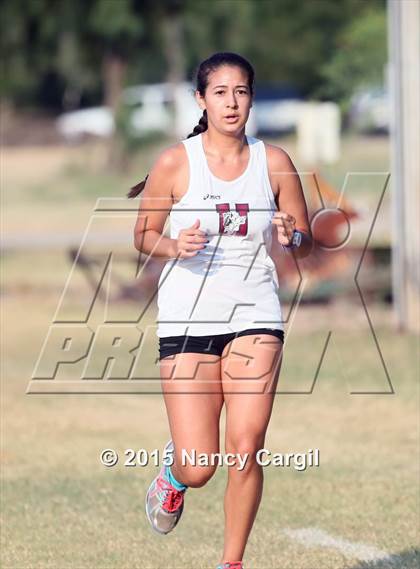 Thumbnail 2 in Uvalde Invitational photogallery.