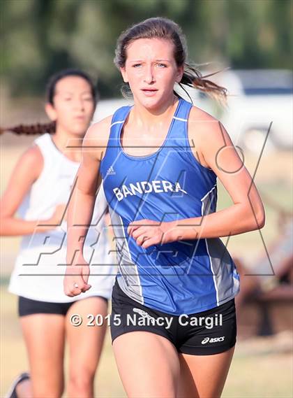 Thumbnail 2 in Uvalde Invitational photogallery.