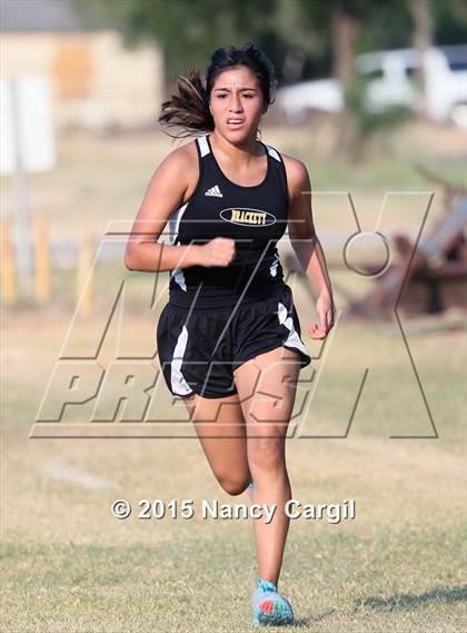 Thumbnail 2 in Uvalde Invitational photogallery.