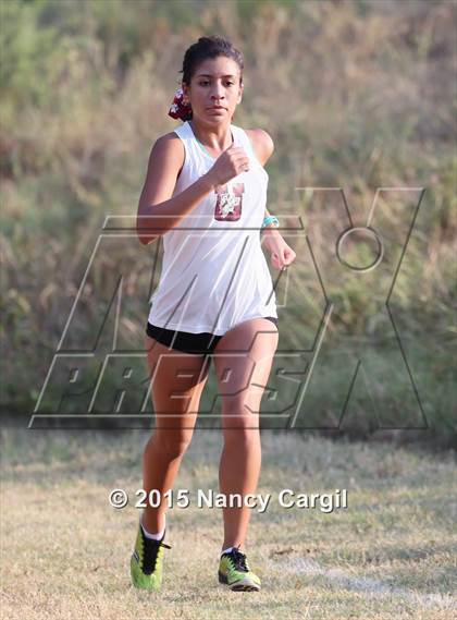 Thumbnail 2 in Uvalde Invitational photogallery.