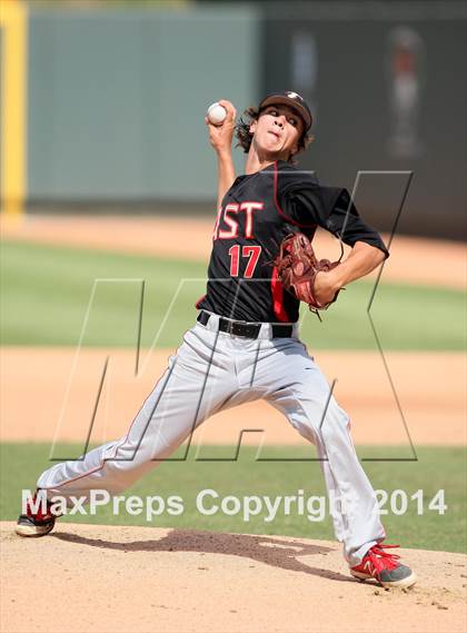 Thumbnail 3 in George Ranch vs. Victoria East (UIL 4A Semifinal) photogallery.