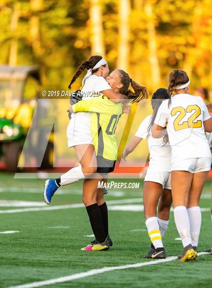 Thumbnail 1 in Bishop Fenwick @ Austin Prep photogallery.