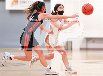 Thumbnail 1 in Iolani @ Maryknoll photogallery.