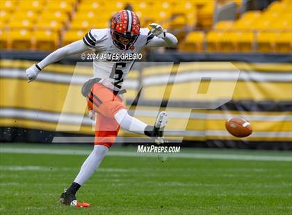 Thumbnail 3 in Fort Cherry vs. Clairton (PIAA 1A Quarterfinal) photogallery.