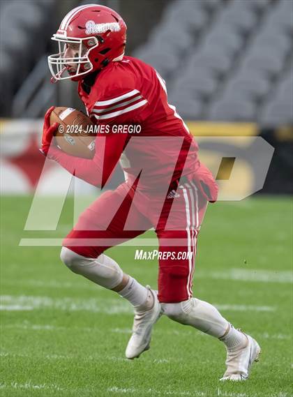 Thumbnail 3 in Fort Cherry vs. Clairton (PIAA 1A Quarterfinal) photogallery.