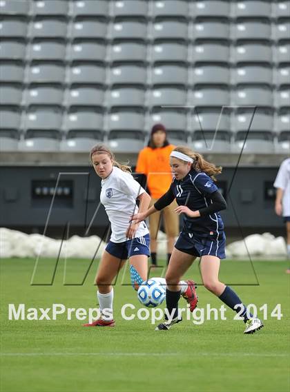 Thumbnail 2 in Columbine vs. Ralston Valley (CHSAA 5A Final) photogallery.