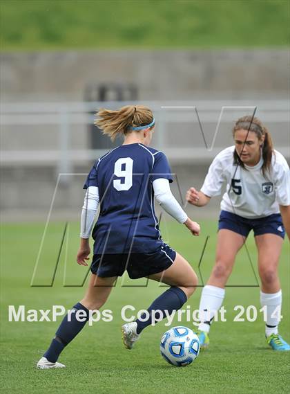 Thumbnail 2 in Columbine vs. Ralston Valley (CHSAA 5A Final) photogallery.