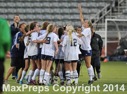 Thumbnail 2 in Columbine vs. Ralston Valley (CHSAA 5A Final) photogallery.