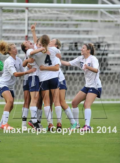 Thumbnail 3 in Columbine vs. Ralston Valley (CHSAA 5A Final) photogallery.