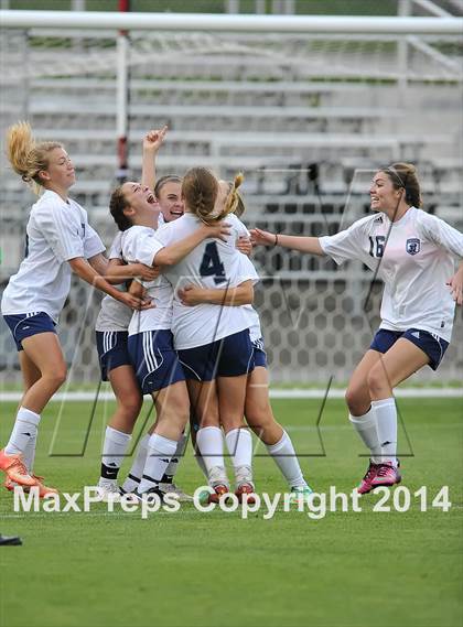 Thumbnail 2 in Columbine vs. Ralston Valley (CHSAA 5A Final) photogallery.