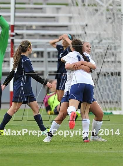 Thumbnail 1 in Columbine vs. Ralston Valley (CHSAA 5A Final) photogallery.