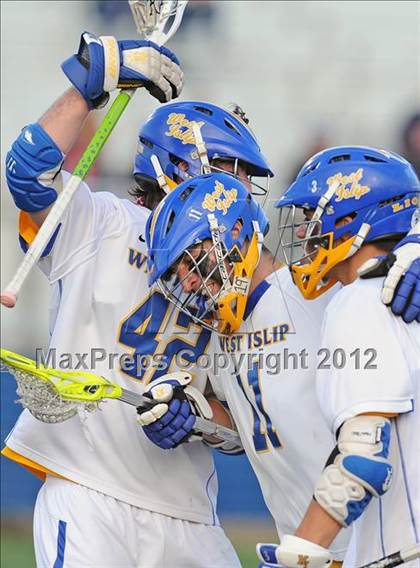 Thumbnail 2 in West Islip vs Niskayuna (NYSPHSAA Class A Semifinal) photogallery.
