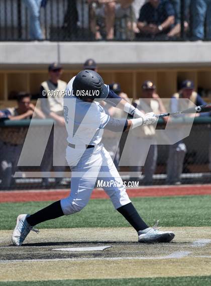 Thumbnail 3 in Valor Christian vs. Evergreen (CHSAA 4A State Final) photogallery.