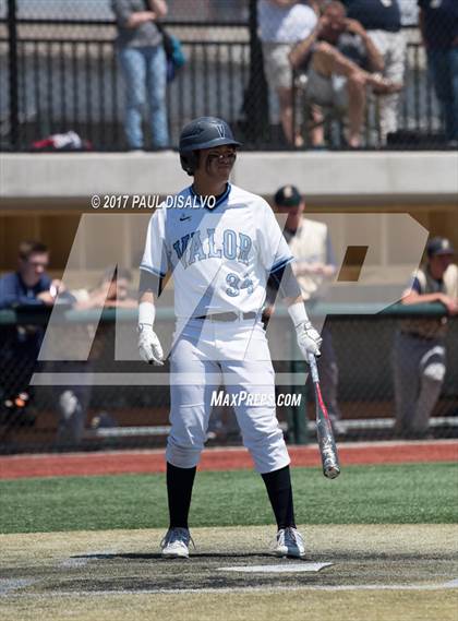 Thumbnail 2 in Valor Christian vs. Evergreen (CHSAA 4A State Final) photogallery.