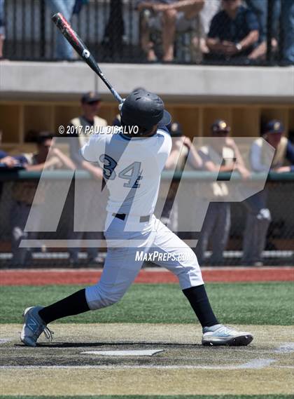 Thumbnail 2 in Valor Christian vs. Evergreen (CHSAA 4A State Final) photogallery.