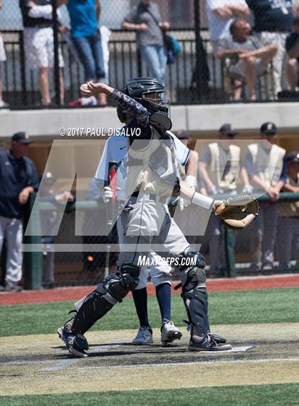 Thumbnail 1 in Valor Christian vs. Evergreen (CHSAA 4A State Final) photogallery.