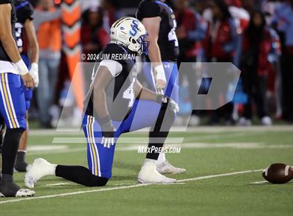 Thumbnail 2 in Carter vs. Sulphur Springs (UIL Football 4A Division 1 Region 2 Bi-District) photogallery.