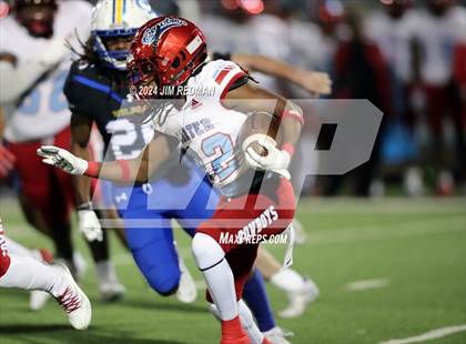 Thumbnail 1 in Carter vs. Sulphur Springs (UIL Football 4A Division 1 Region 2 Bi-District) photogallery.