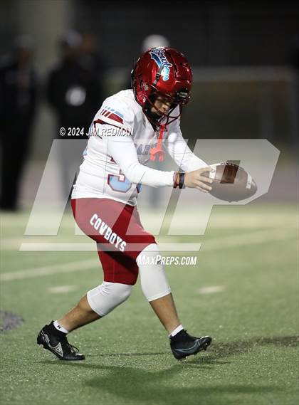 Thumbnail 3 in Carter vs. Sulphur Springs (UIL Football 4A Division 1 Region 2 Bi-District) photogallery.