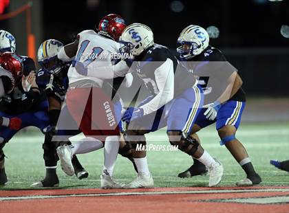 Thumbnail 3 in Carter vs. Sulphur Springs (UIL Football 4A Division 1 Region 2 Bi-District) photogallery.