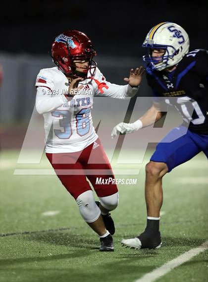 Thumbnail 2 in Carter vs. Sulphur Springs (UIL Football 4A Division 1 Region 2 Bi-District) photogallery.
