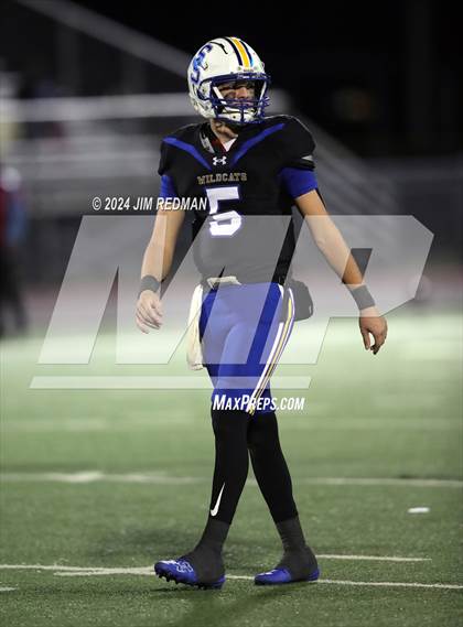 Thumbnail 2 in Carter vs. Sulphur Springs (UIL Football 4A Division 1 Region 2 Bi-District) photogallery.