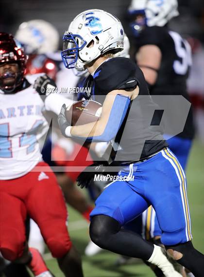 Thumbnail 3 in Carter vs. Sulphur Springs (UIL Football 4A Division 1 Region 2 Bi-District) photogallery.