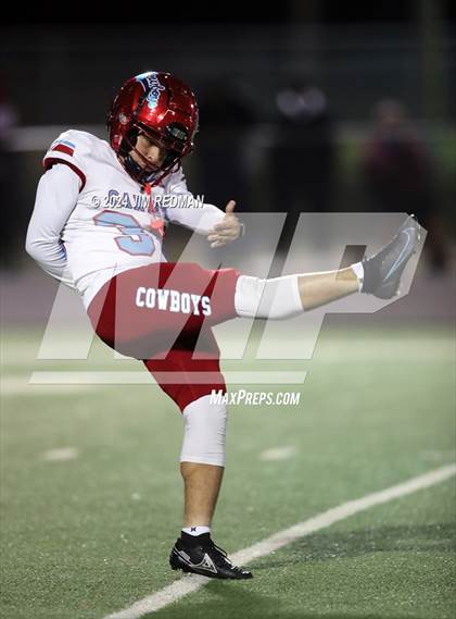 Thumbnail 1 in Carter vs. Sulphur Springs (UIL Football 4A Division 1 Region 2 Bi-District) photogallery.
