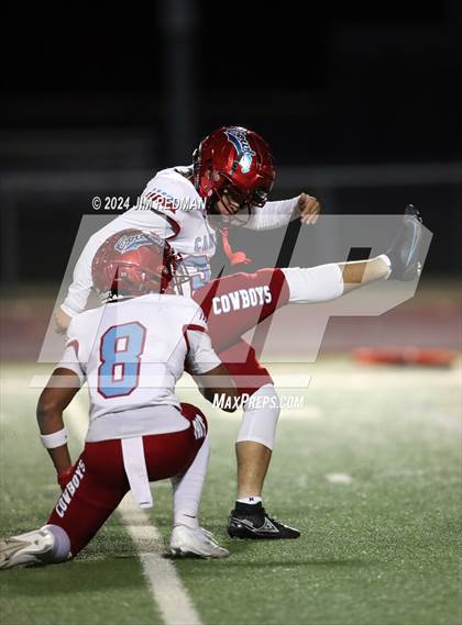 Thumbnail 1 in Carter vs. Sulphur Springs (UIL Football 4A Division 1 Region 2 Bi-District) photogallery.